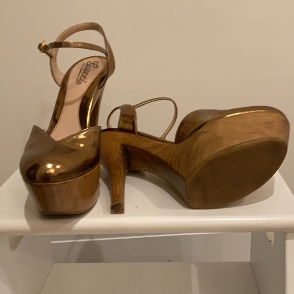 Gucci leather copper wooden platform. - Picture 6 of 7
